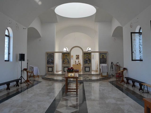 Crkva Svetog Jovana Krstitelja Meljak kameni ikonostas (4)