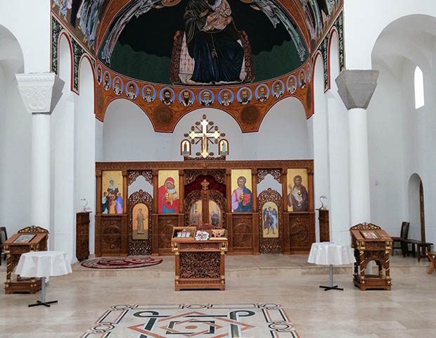 Kameni pod sa intarzijama crkva Svetih Vere, Nade LJubavi i mati im Sofije u Zemunu Galenika