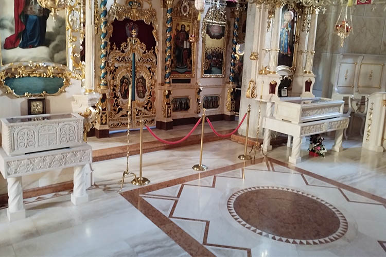 Камени под са интарзијама манастир Јазак реконструкција.