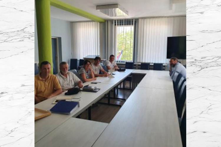 Skupstina grada Loznice sastanak povodom podizanja Casnog Krsta na centralnom gradskom trgu