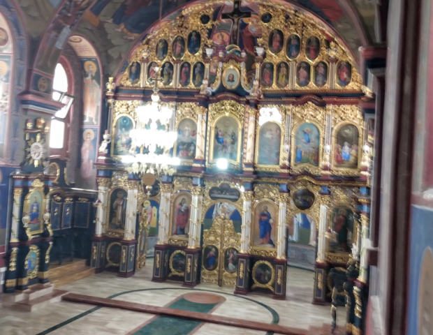 Црква-Вазнесења-Господњег-Јаково-камени-под-7