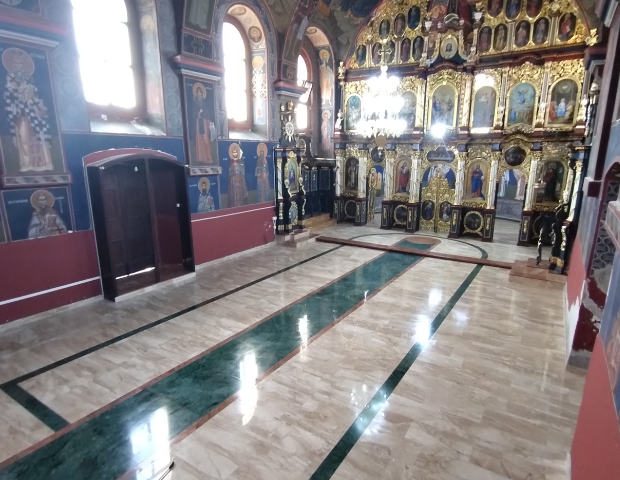 Црква-Вазнесења-Господњег-Јаково-камени-под-8