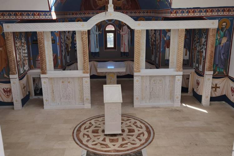 Камени иконостас црква обновљење храма Светог Георгија Чачак