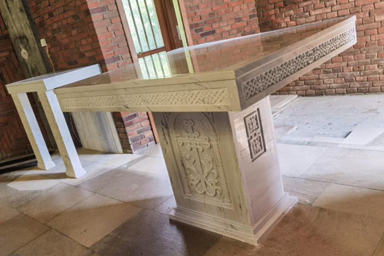 Свети Престо црква Светог Апостола Томе Немачка