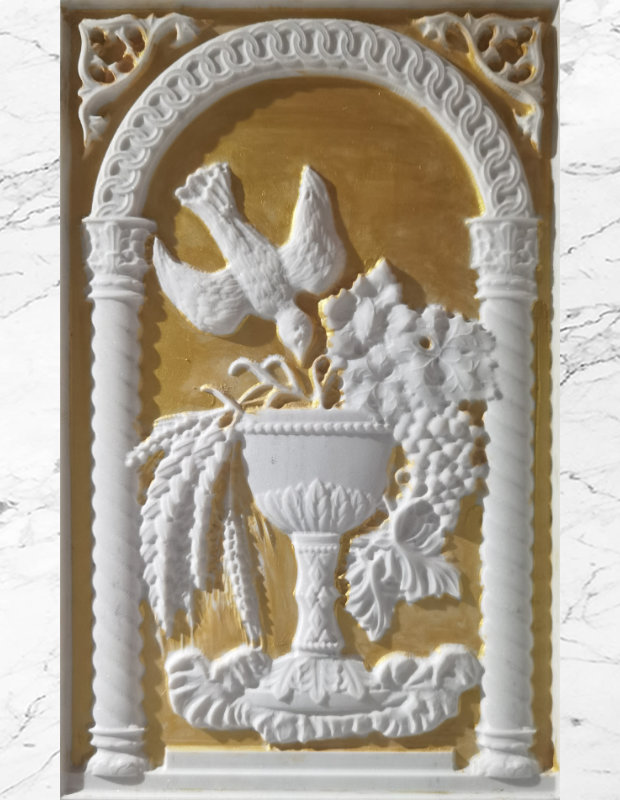 Детаљ камене пластике са Светог Престола православне цркве